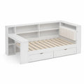 Lit en bois avec étagères blanches et tiroirs